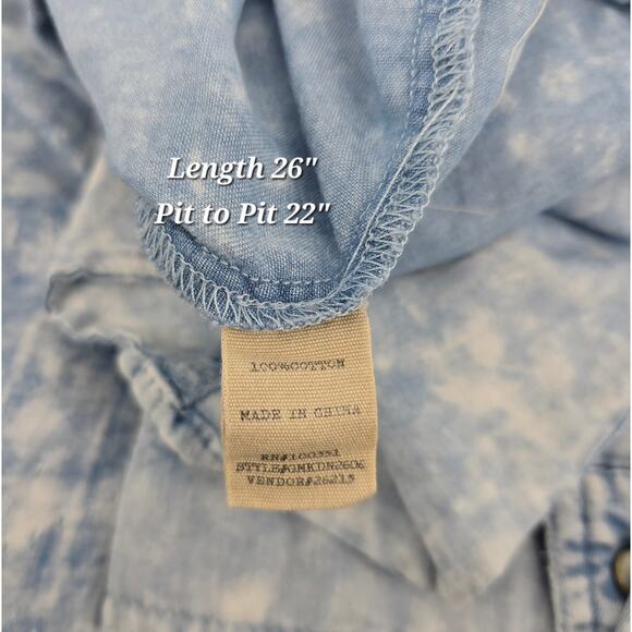 Gimmicks Distressed Bleached Denim Button Down Shirt Women’s L - Picture 5 of 5